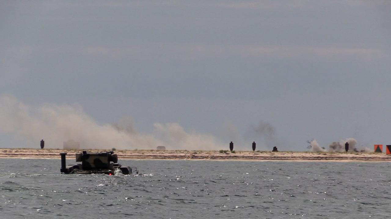 БТР-4Е (Фото – Минобороны) "Современный, грозный". В Украине прошли испытания БТР-4Е для морпехов – видео
