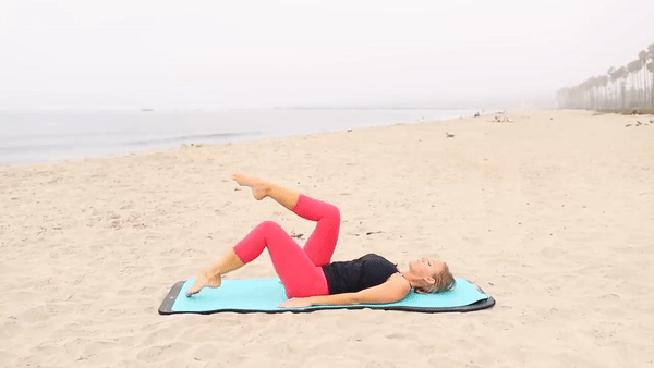 Фрагмент з відео The Balanced Life Pilates with Robin Long