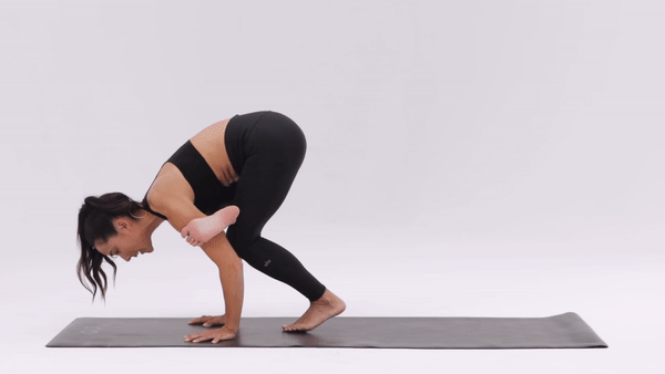 Фрагмент з відео Alo Moves – Online Yoga & Fitness Videos