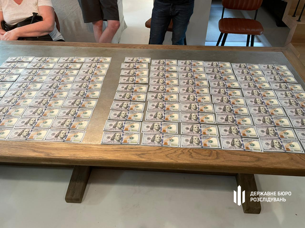 Более 100 млн ущерба. Силовики провели обыски в Киевавтодоре и КГГА