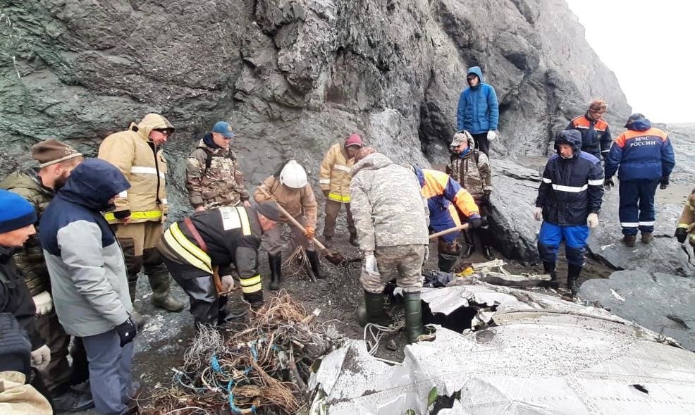На Камчатці знайшли фрагменти тіл всіх 28 загиблих і уламки другої "чорної скриньки" – ЗМІ