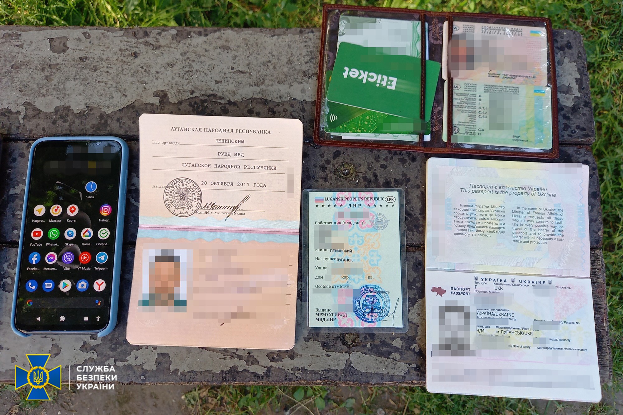 Фейковые документы ОРЛО (Фото – СБУ) СБУ: Контрразведчики взяли бывшего "депутата" террористических ЛДНР – фото