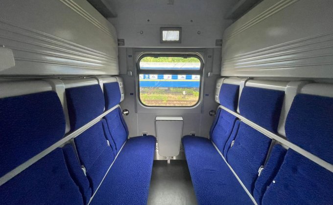 Укрзалізниця капітально відновила партію пасажирських вагонів: фото