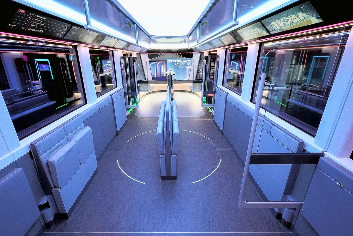 Deutsche Bahn показала новый "поезд идей" для городских перевозок: фото