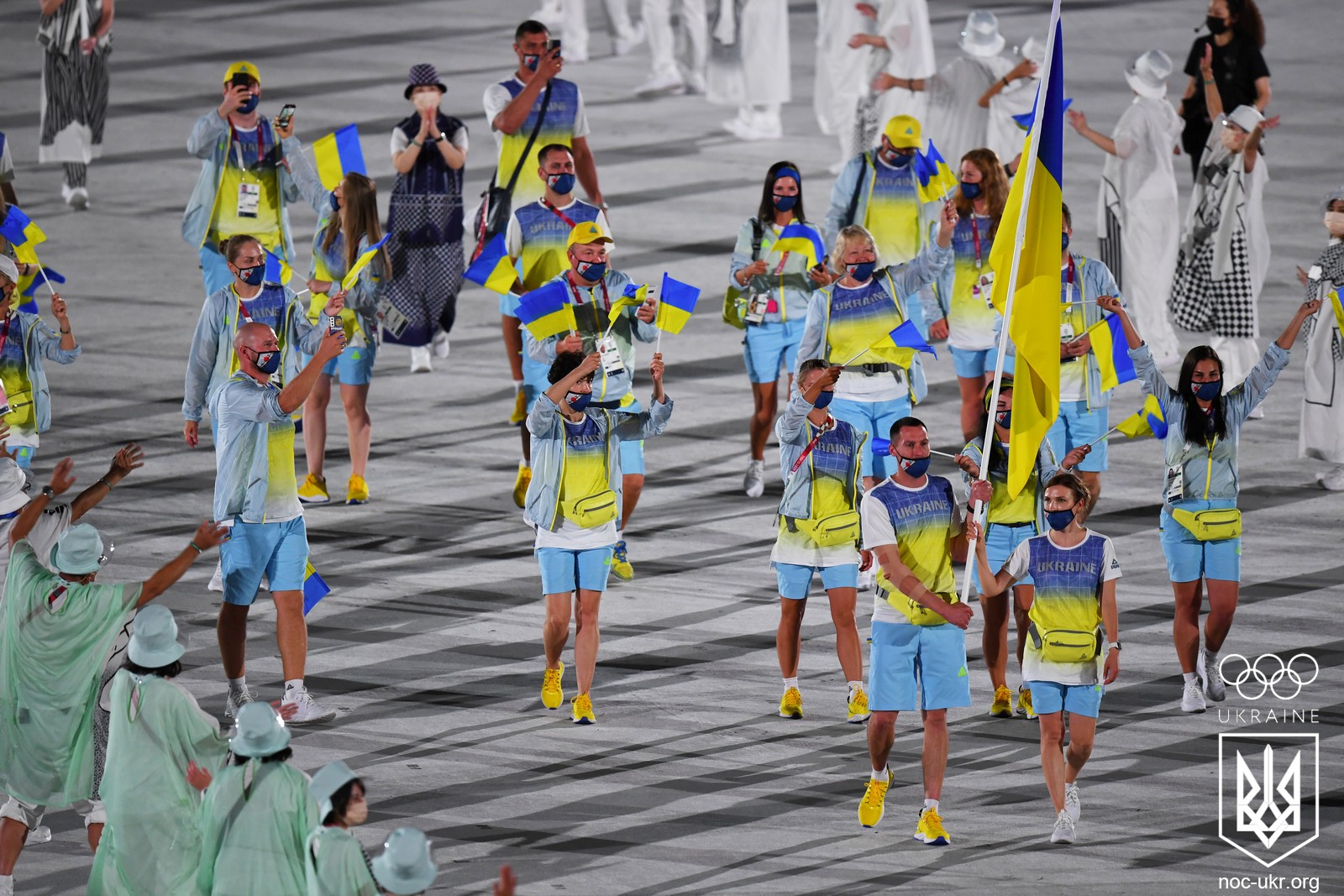 У 2021 році вперше на церемонії відкриття одразу два прапороносця у кожній збірній. Фото: пресслужба НОК України