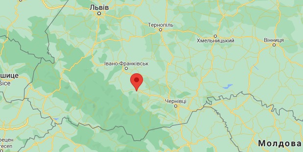 . Под Коломыей на дом упал самолет, погибли четыре человека: видео последствий