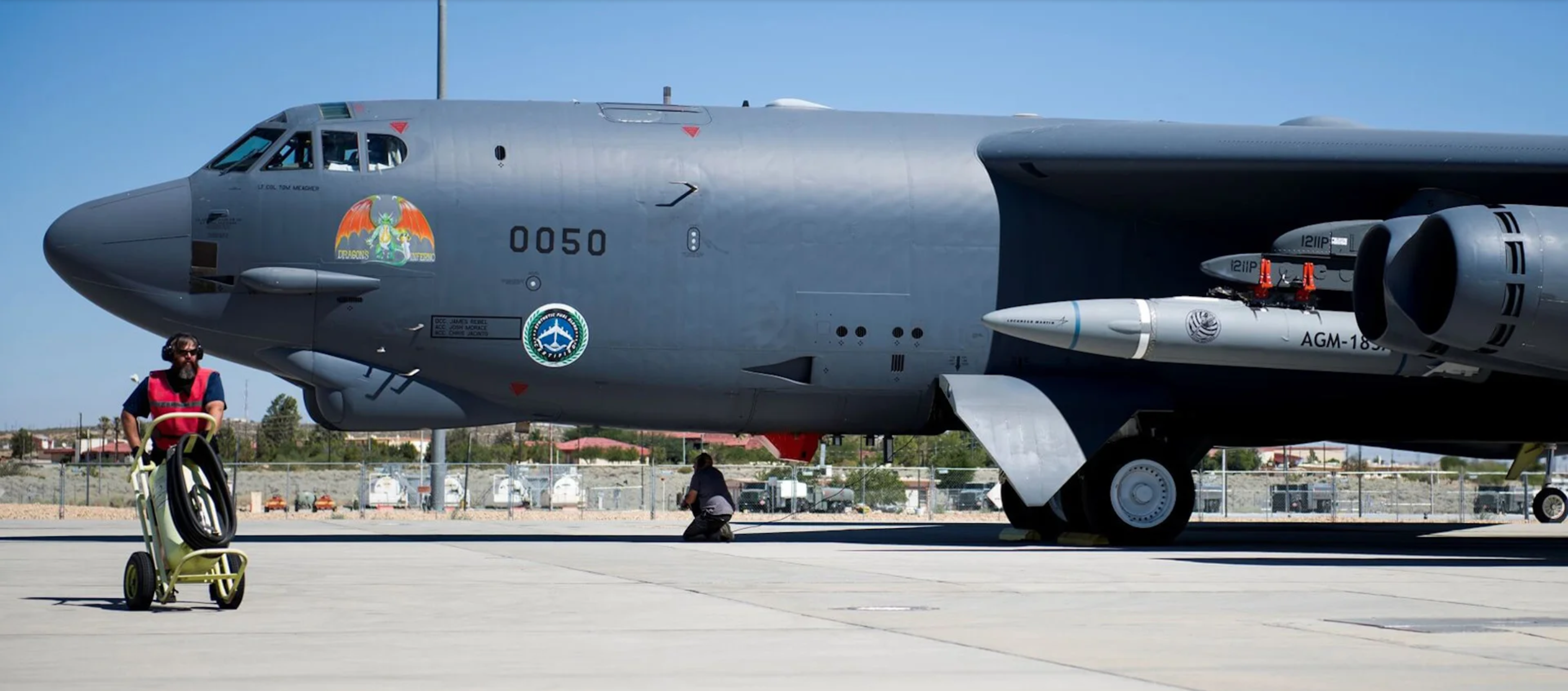AGM-183A на B-52H (Фото – The Drive) США провалили вторую попытку испытать новую сверхзвуковую ракету