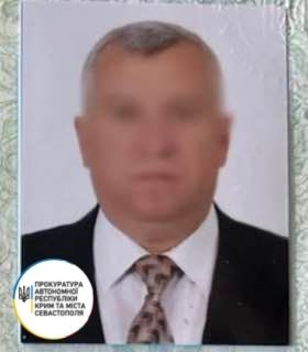 Паспорт пособника окупантів (Фото – Прокуратура АР Крим) У Херсоні затримали бізнесмена з Криму. Він допомагав окупантам з "призовом" до армії РФ