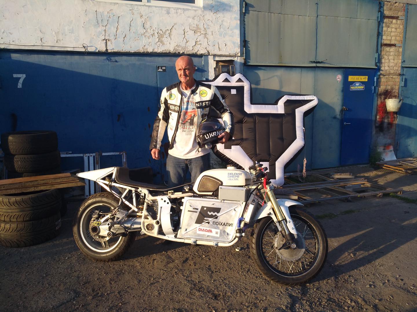 Украинский производитель электробайков DelFast хочет возродить мотоцикл Днепр в США: фото