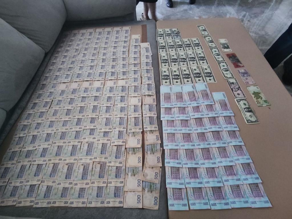 В Киеве "заблокирована" работа инспекции по парковке: автомобили не эвакуируют