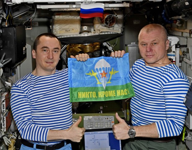 "Заглушає все на МКС". Космонавти скаржаться, що на новому російському модулі Наука скриплять петлі