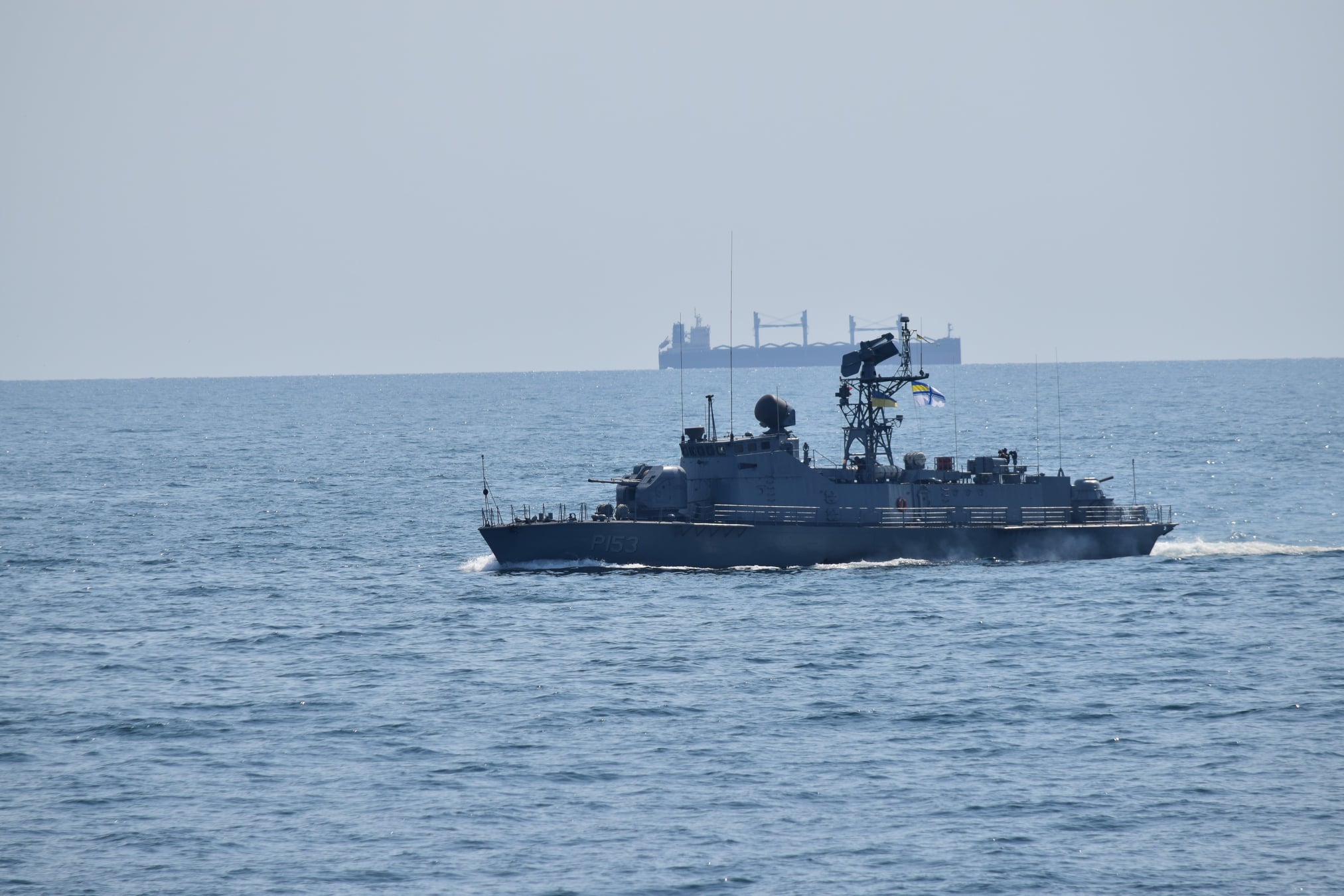 Фото: facebook.com/navy.mil.gov.ua ВМС взяли участь у морському параді в Одесі і вперше – на Дніпрі в Києві: фото, відео
