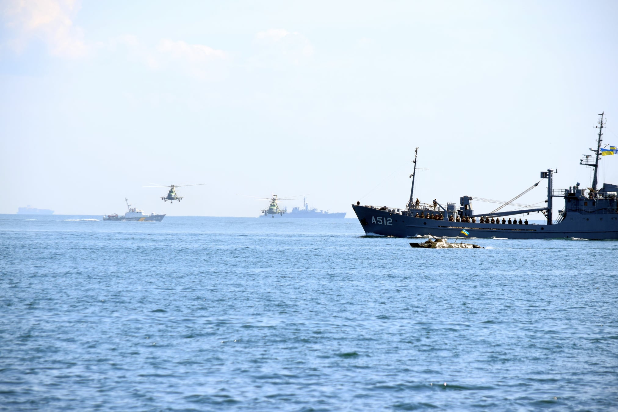 Фото: facebook.com/navy.mil.gov.ua ВМС взяли участь у морському параді в Одесі і вперше – на Дніпрі в Києві: фото, відео