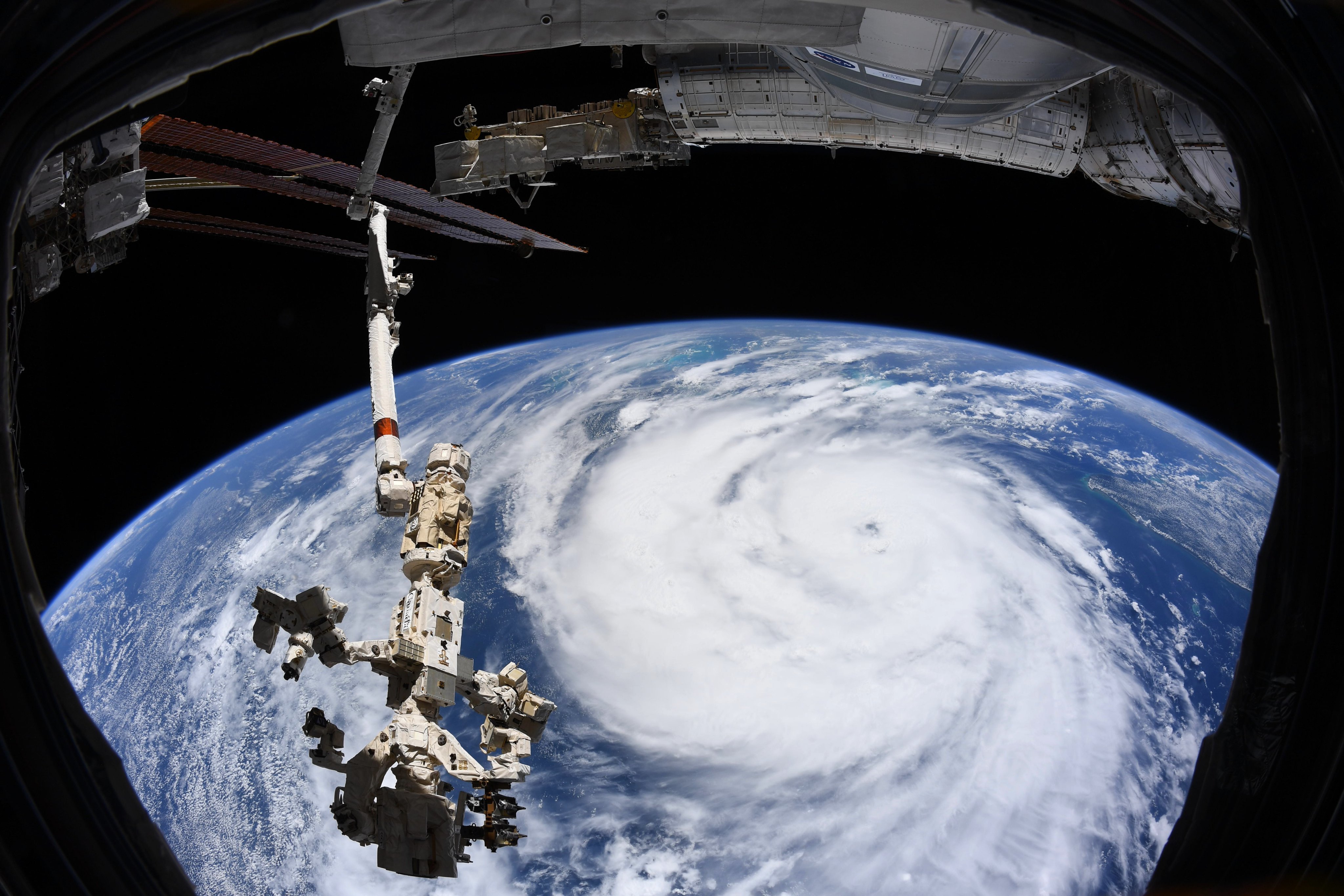 Ураган Ида развернул течение Миссисипи и обесточил Новый Орлеан – фото стихии из космоса