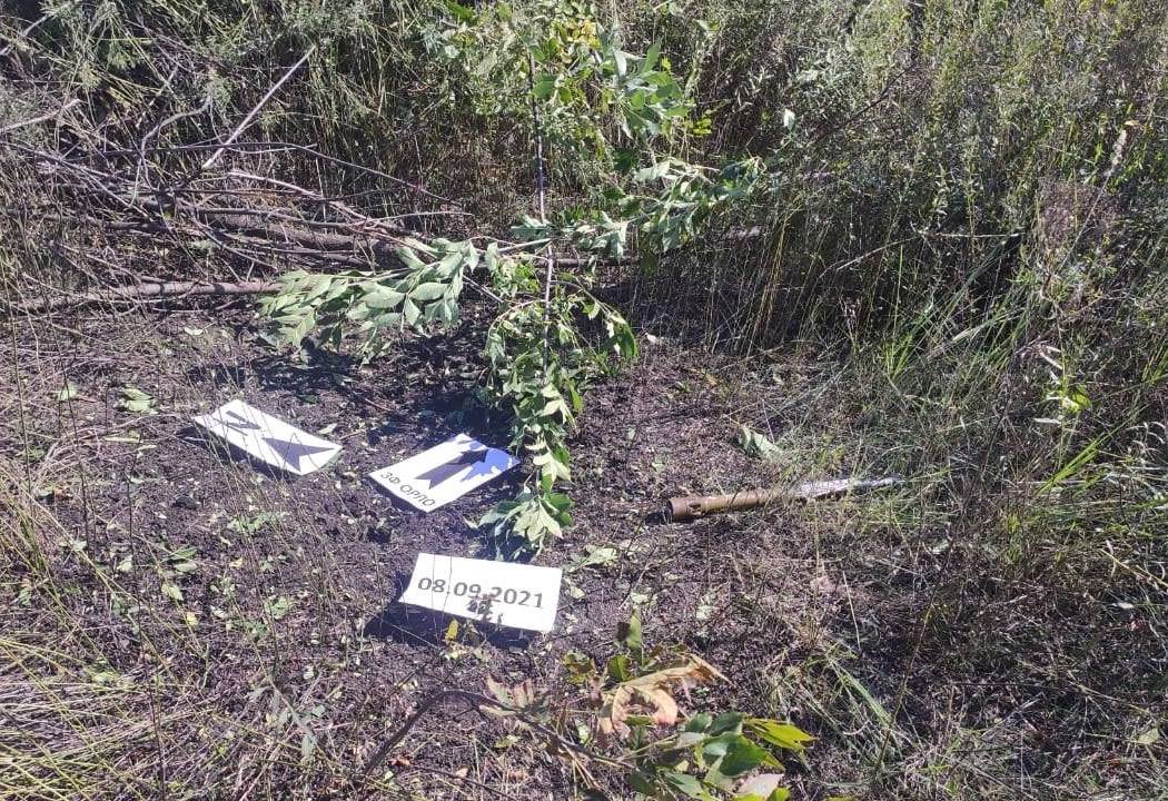 Боевики на Донбассе дистанционно заминировали позиции ВСУ противопехотными минами: фото