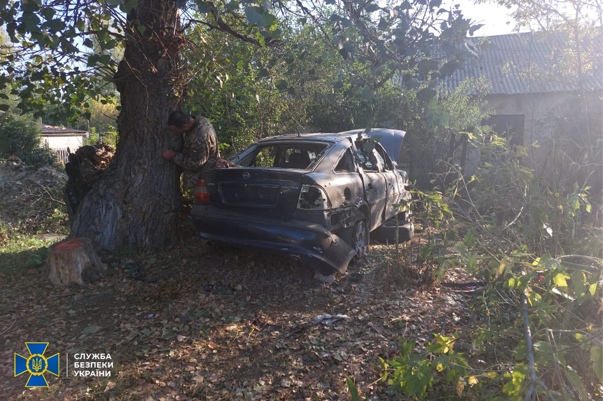 Следственную группу СБУ в Трехизбенке обстреляли из минометов боевики: фото