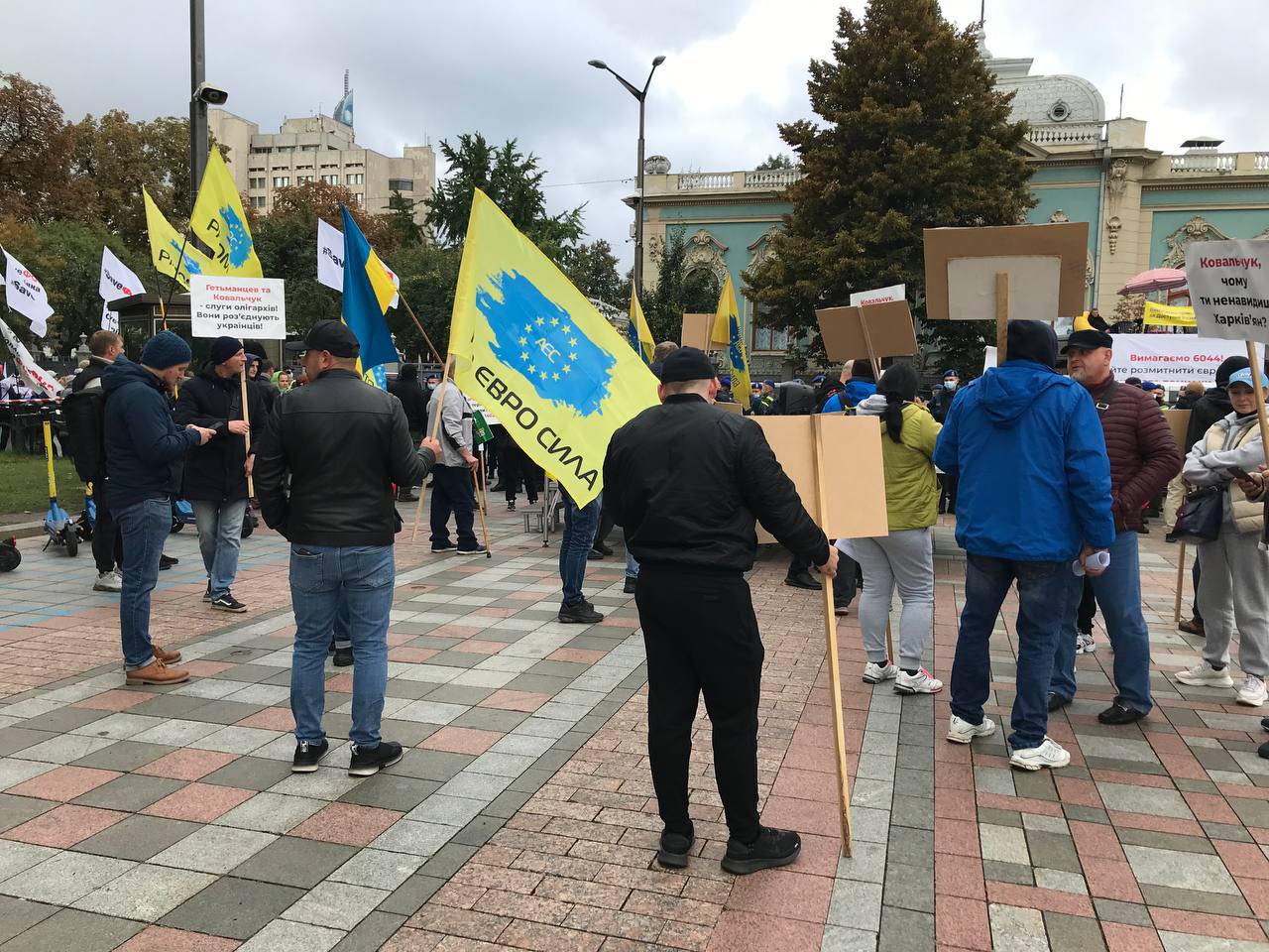 Они вернулись. Евробляхерам не помогла растаможка по 1000 евро. Почему они митингуют?
