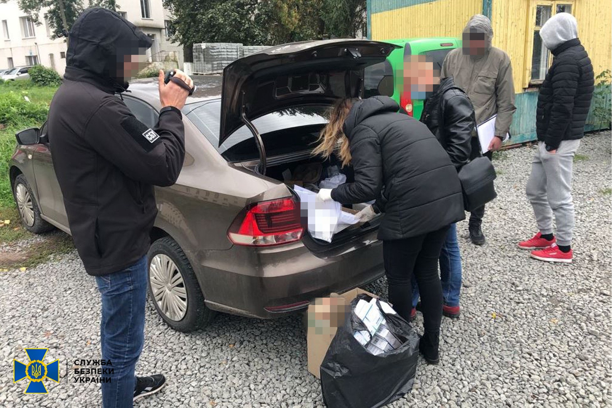 Фото: СБУ СБУ: Медики Житомирского онкодиспансера заставляли пациентов покупать бесплатные лекарства