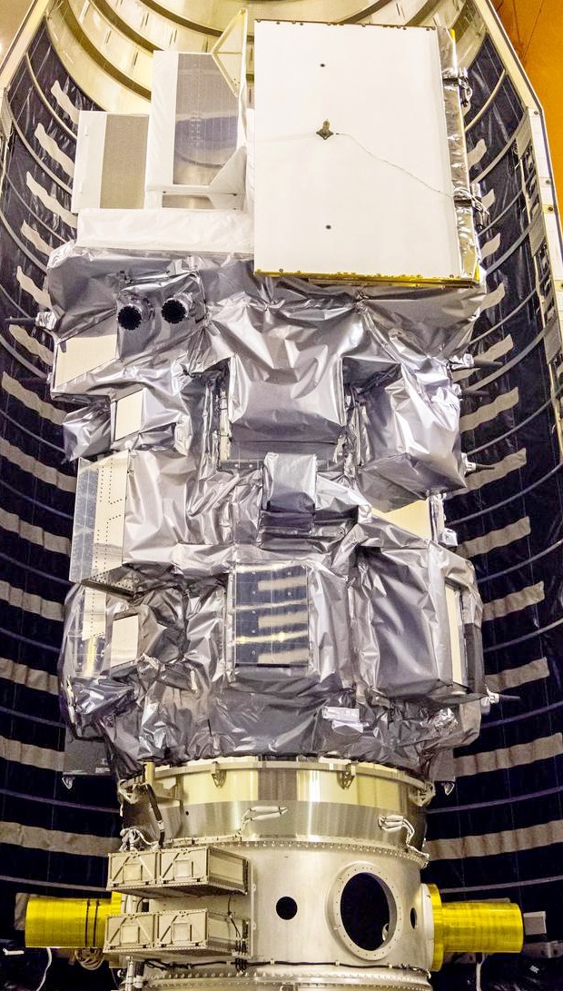Landsat 9 перед закрытием в носовой обтекатель Landsat 9 перед закрытием в носовой обтекатель
