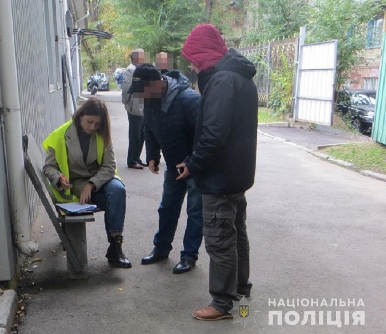 У Києві стріляли у водія глави Держархівслужби, підозрюваний затриманий