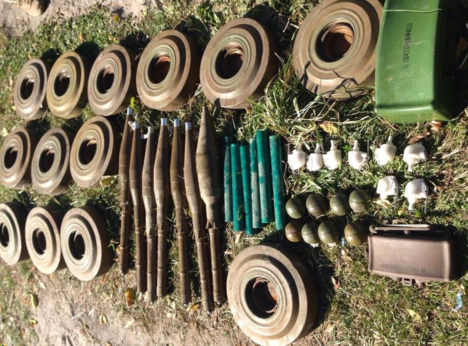 Фото: СБУ Запобігли диверсії. У Луганській області знайшли схрон із протитанковими мінами – СБУ