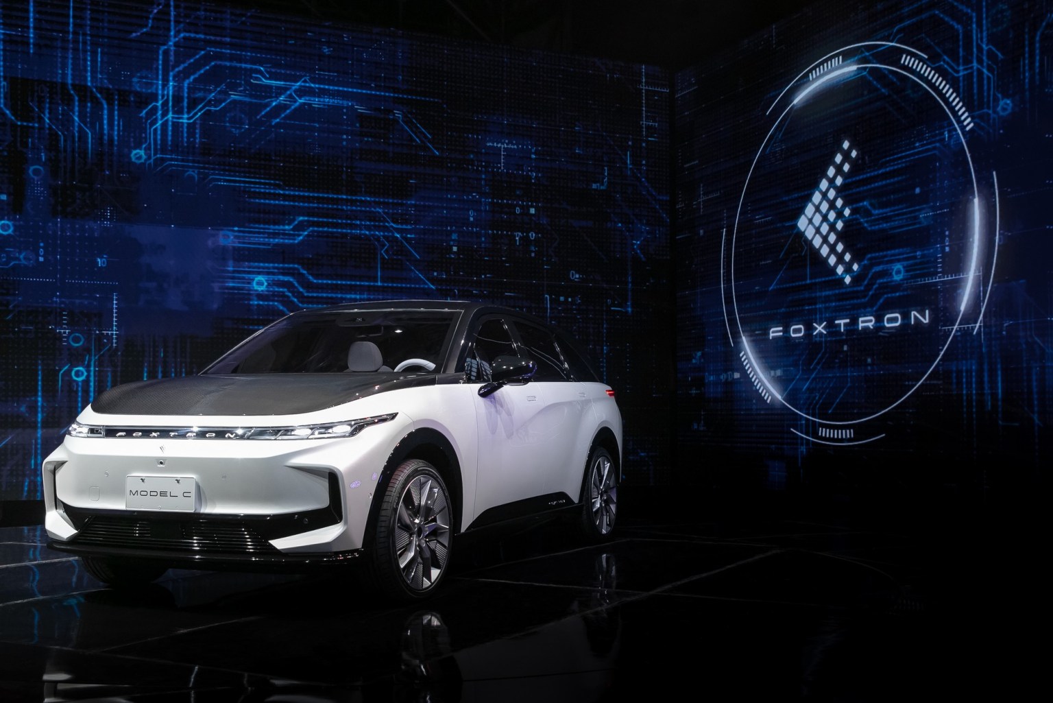 Foxtron model С