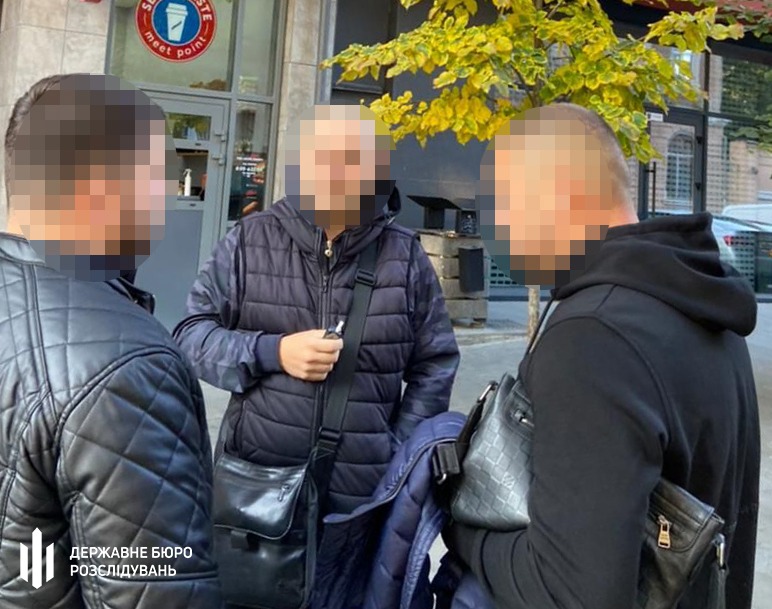 ГБР провело обыски (Фото – пресс-служба ГБР) Обыски ГБР у контрабандистов. Попав под санкции СНБО, они продолжили свою деятельность