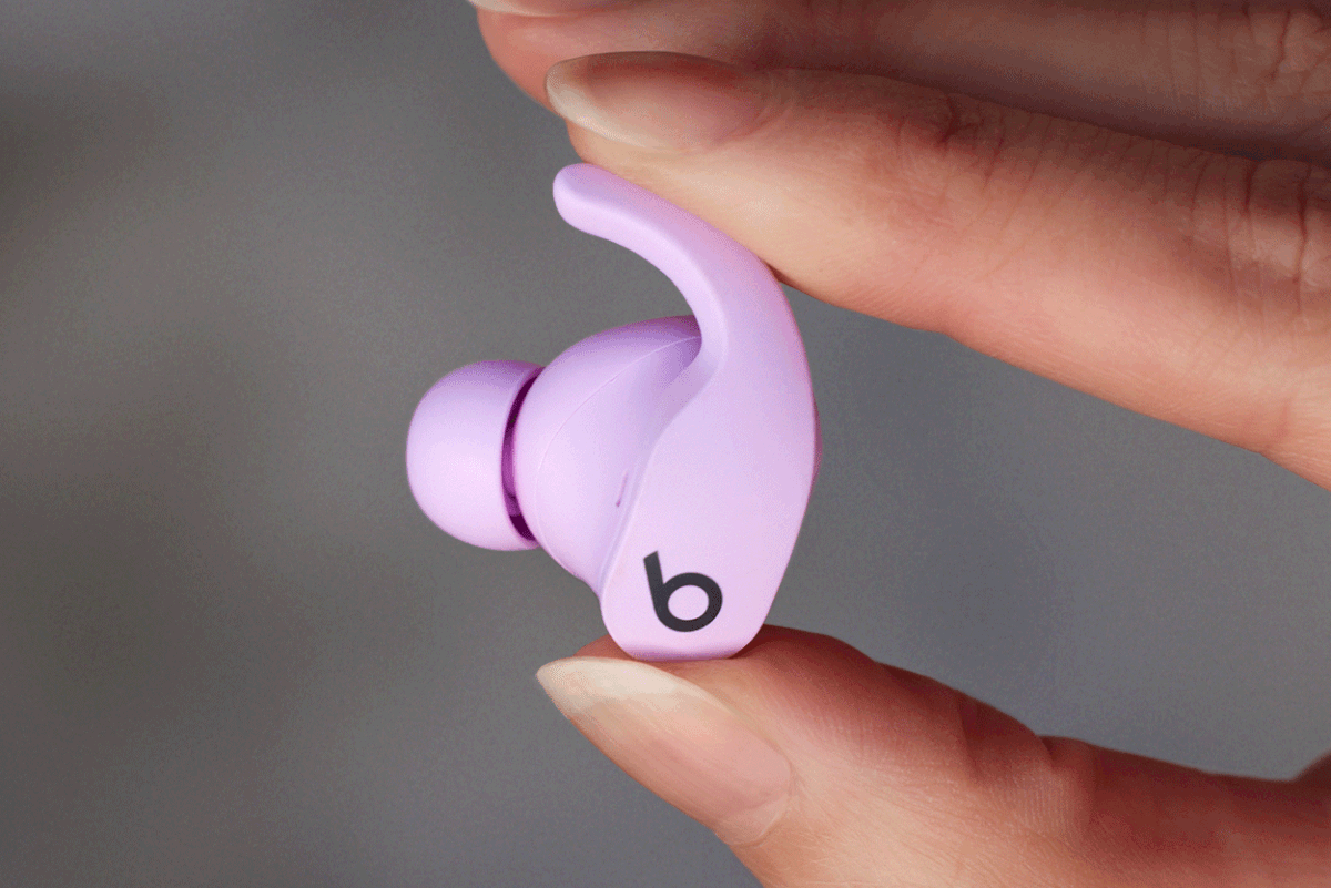Наушники Beats Fit Pro с гибкими дужками Фото – TheVerge