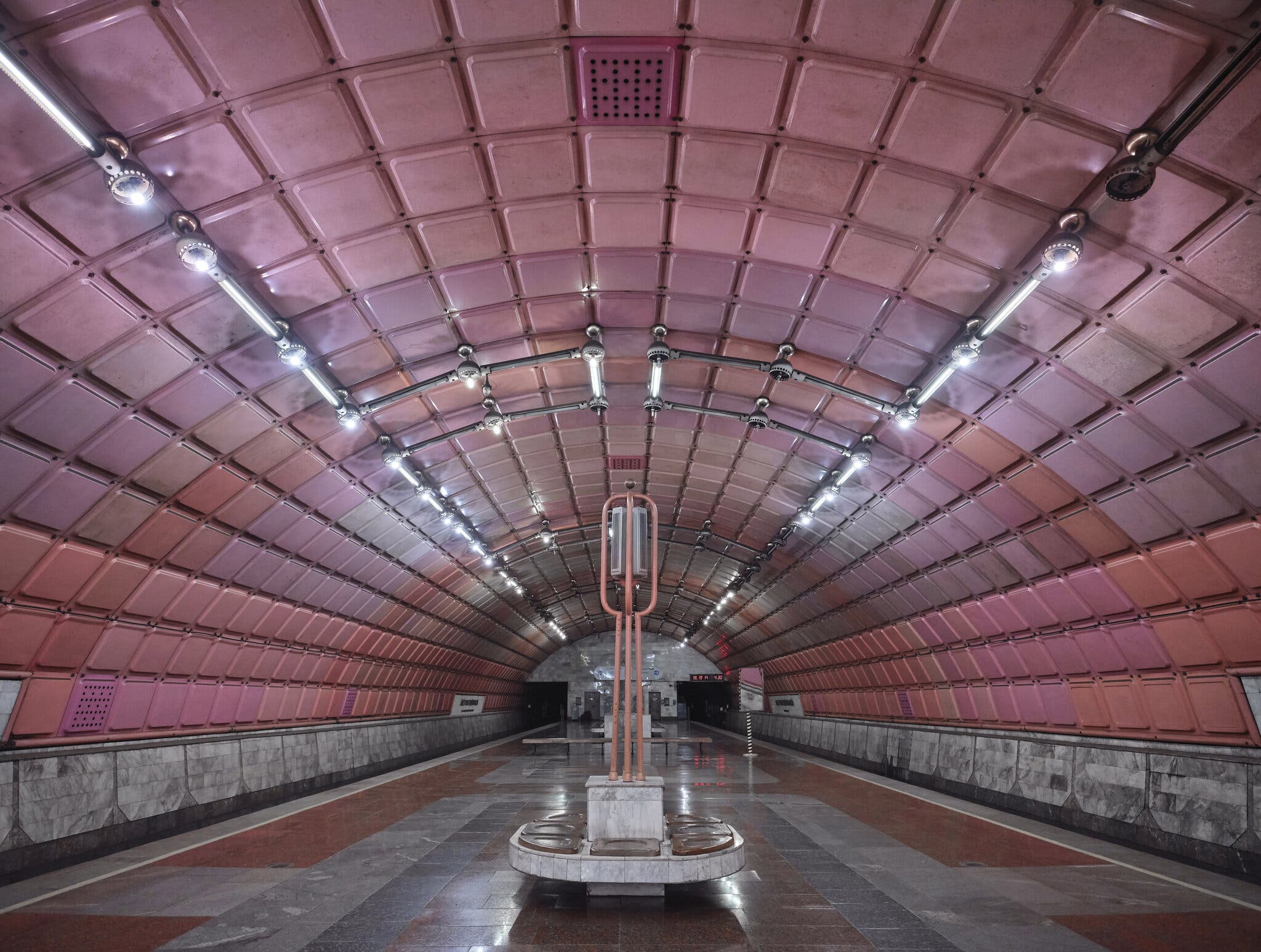 Станція Метробудівників. Дніпро. Фото: Frank Herfort INSTITUTE