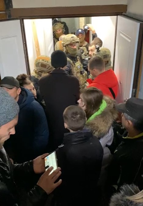 СБУ пришла с обысками к одному из топ-антивакцинаторов Украины