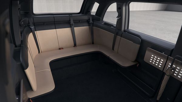 Інтер'єр автомобіля Canoo Lifestyle Vehicle. Джерело: Canoo