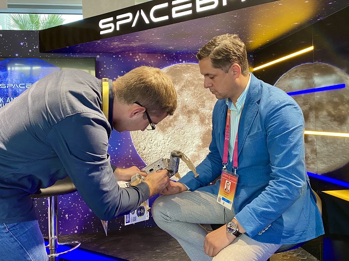 "Наша задача – заселять другие планеты". Интервью с основателем Spacebit Павлом Танасюком