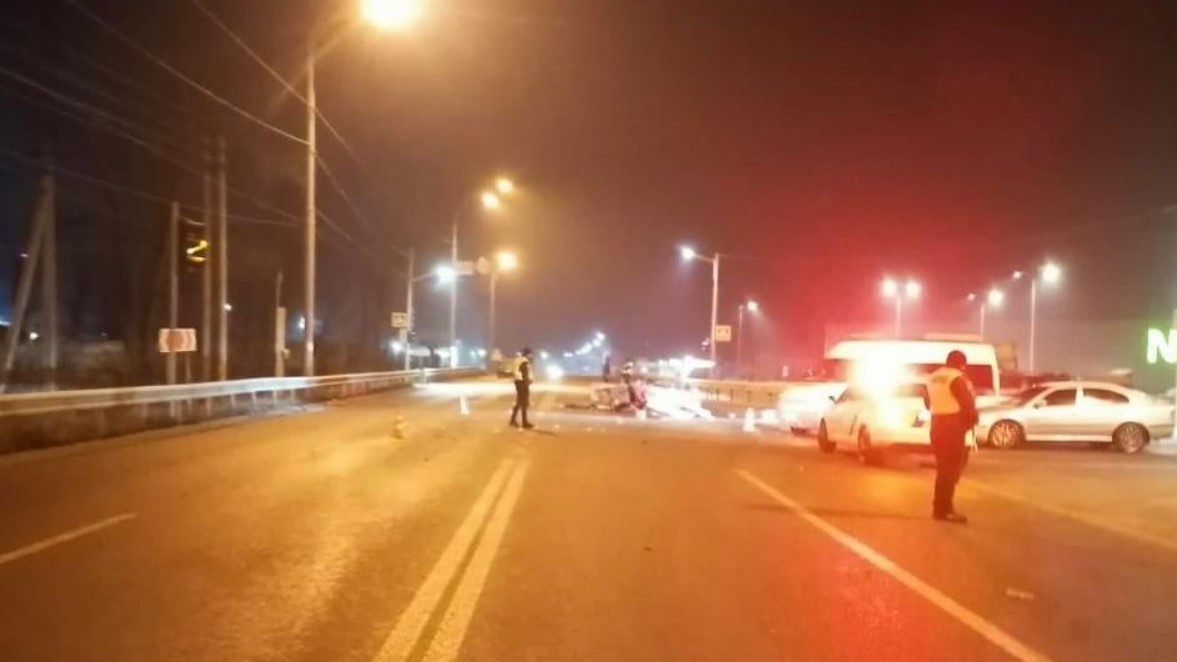 Фото с места ДТП (Фото – пресс-служба областной Нацполиции) Под Киевом полицейский врезался в Таврию: два человека погибли