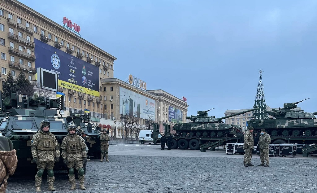 Підготовка до Дня ЗСУ у Харкові (Фото – Facebook Анни Маляр) Збройним силам 30 років: де і як в Україні відзначатимуть День ЗСУ – відео