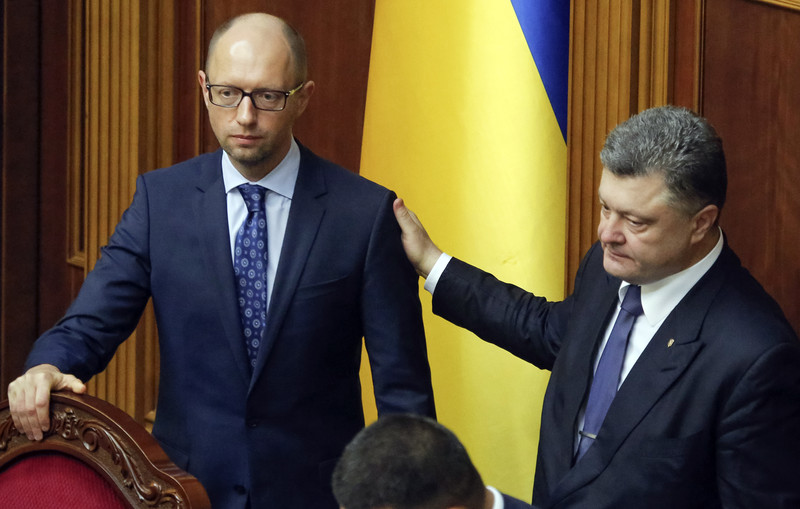 "Вендетта Зеленского". Порошенко подозревают в госизмене вместе с Медведчуком. Детали дела