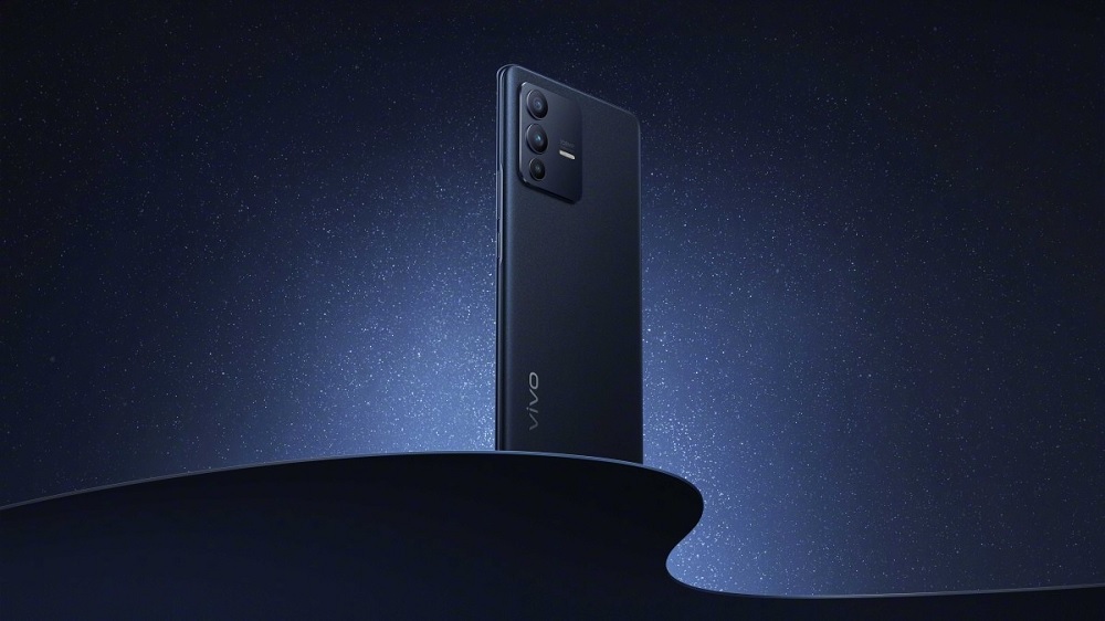 Перше фото смартфона Vivo S12 Pro. Фото – GSMArena