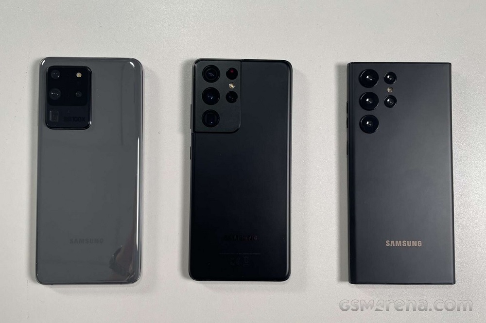 Сравнение Galaxy S20 Ultra, S21 Ultra и S22 Ultra. Фото – GSMArena