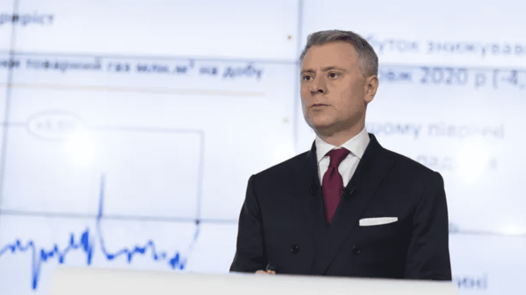 Бизнес-неделя: украинцев выпустят за границу, налоговая реформа и минус 1 трлн из бюджета