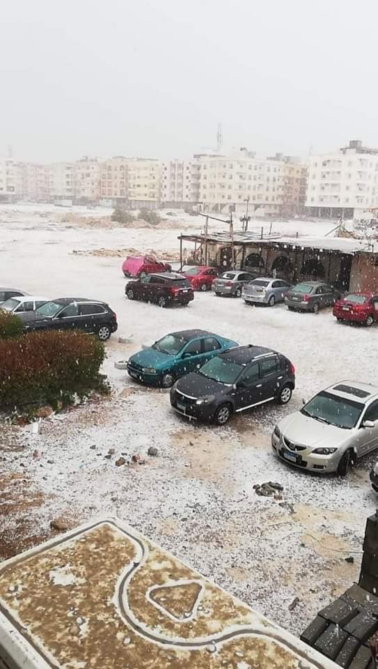 На популярному курорті в Єгипті випав сніг – фото, відео
