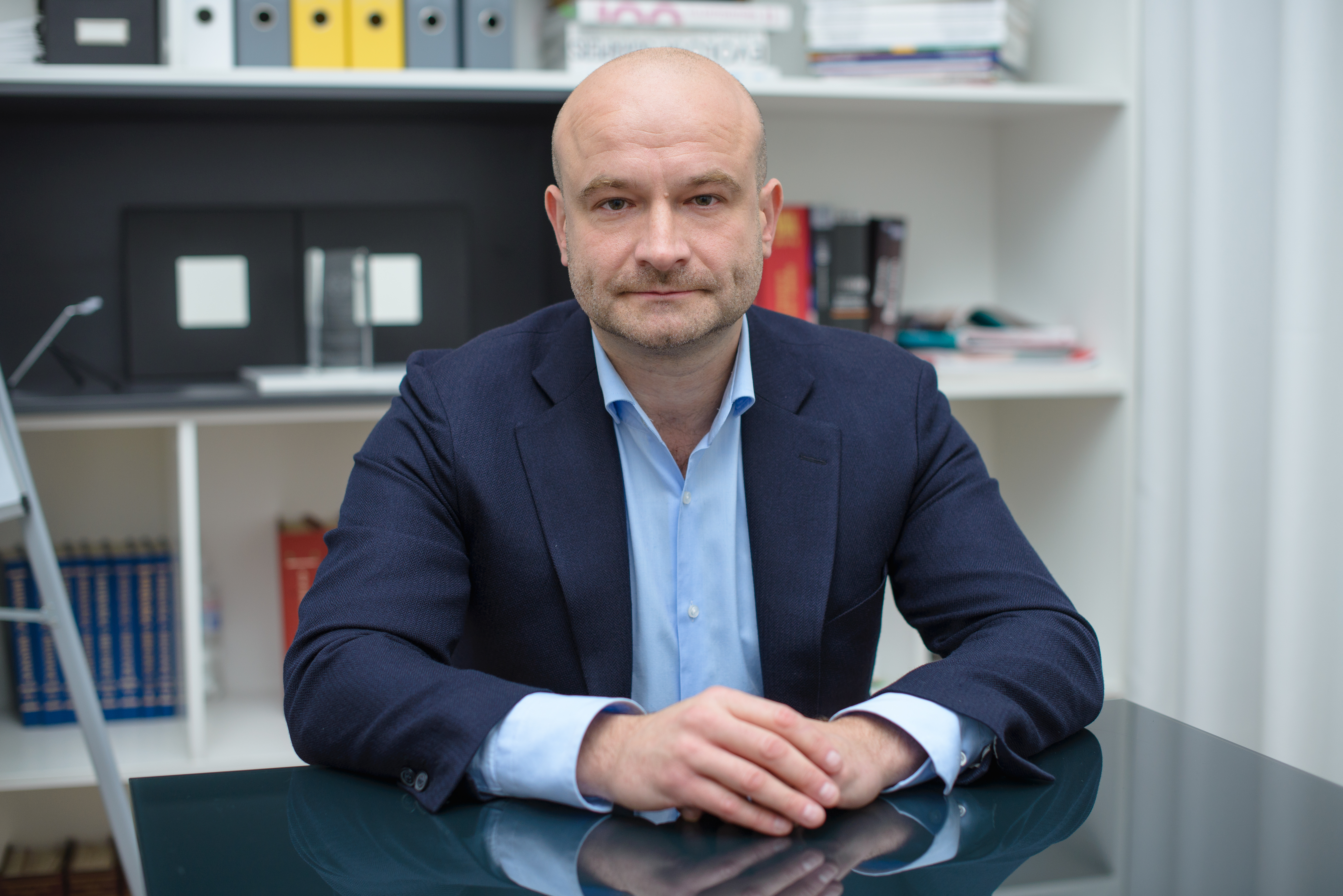 "Коломойский не согласовал". Олег Бондарь почти стал главой МАУ. Что помешало? Интервью