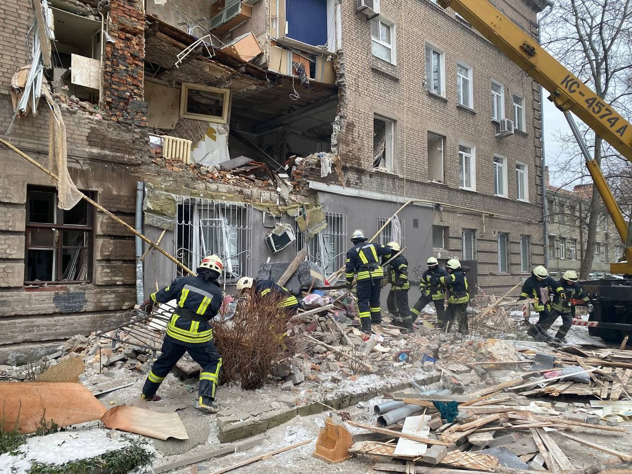 Разрушенный взрывом дом. Взрыв газа. Взрыв дома. Взрыв газа в многоквартирном доме. Взорванный дом.