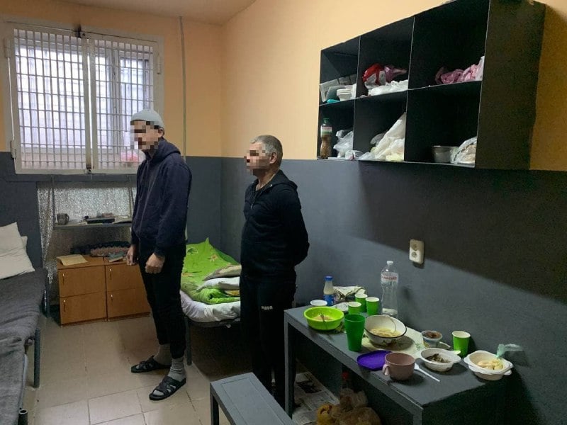 Фото: ФБ Денісової Стрілянина на Південмаші. Омбудсменка відвідала нацгвардійця Рябчука у СІЗО: фото
