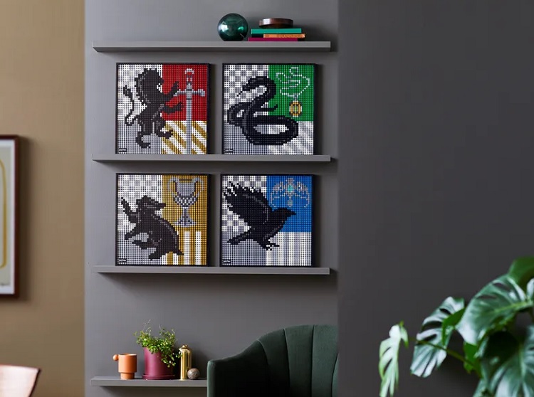 Конструктор LEGO Art Harry Potter Hogwarts Crests. Фото – LEGO