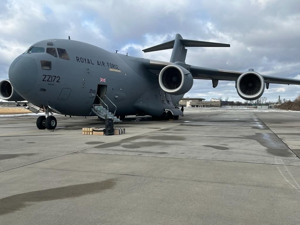 Boeing C-17A Globemaster ВПС Великої Британії в Борисполі (фото – Oleksii Rexnikov, Twitter)