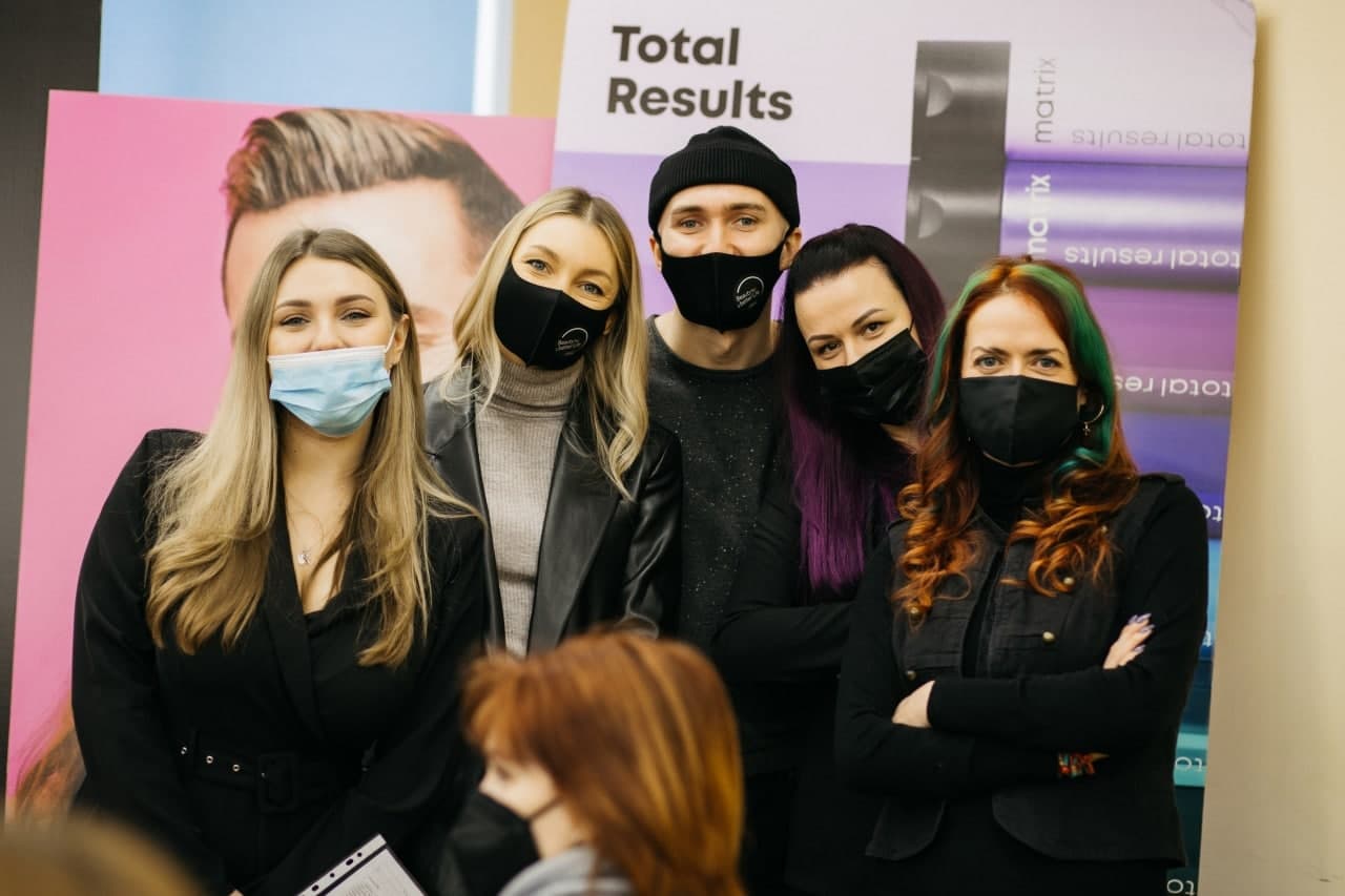 L’Oréal Україна запустила 6-й сезон загальноосвітньої програми "Краса для всіх"