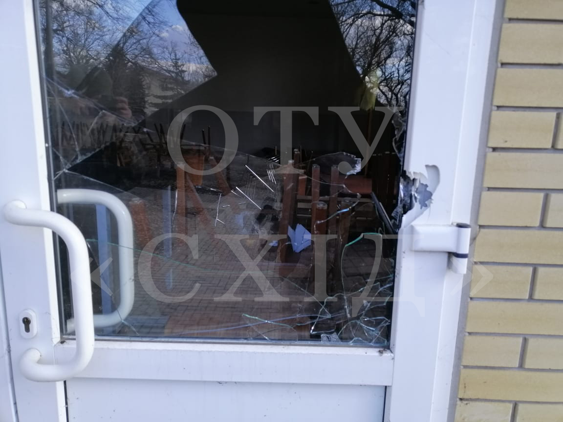 Бойовики вели обстріл біля християнського центру на Донбасі. Важко поранено військовослужбовця