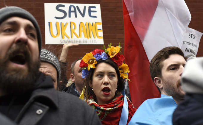 "Отстань от Украины" – в городах Европы и мира прошли массовые акции против войны