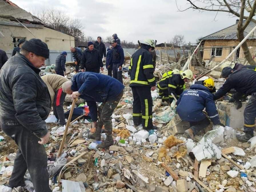 Оккупанты обстреляли село под Киевом: пятеро погибших, в том числе трое детей