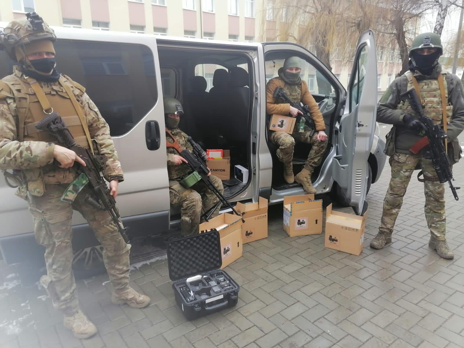 Повернись живим: Для ЗСУ закупили техніки на 360 млн грн за тиждень. Що передали