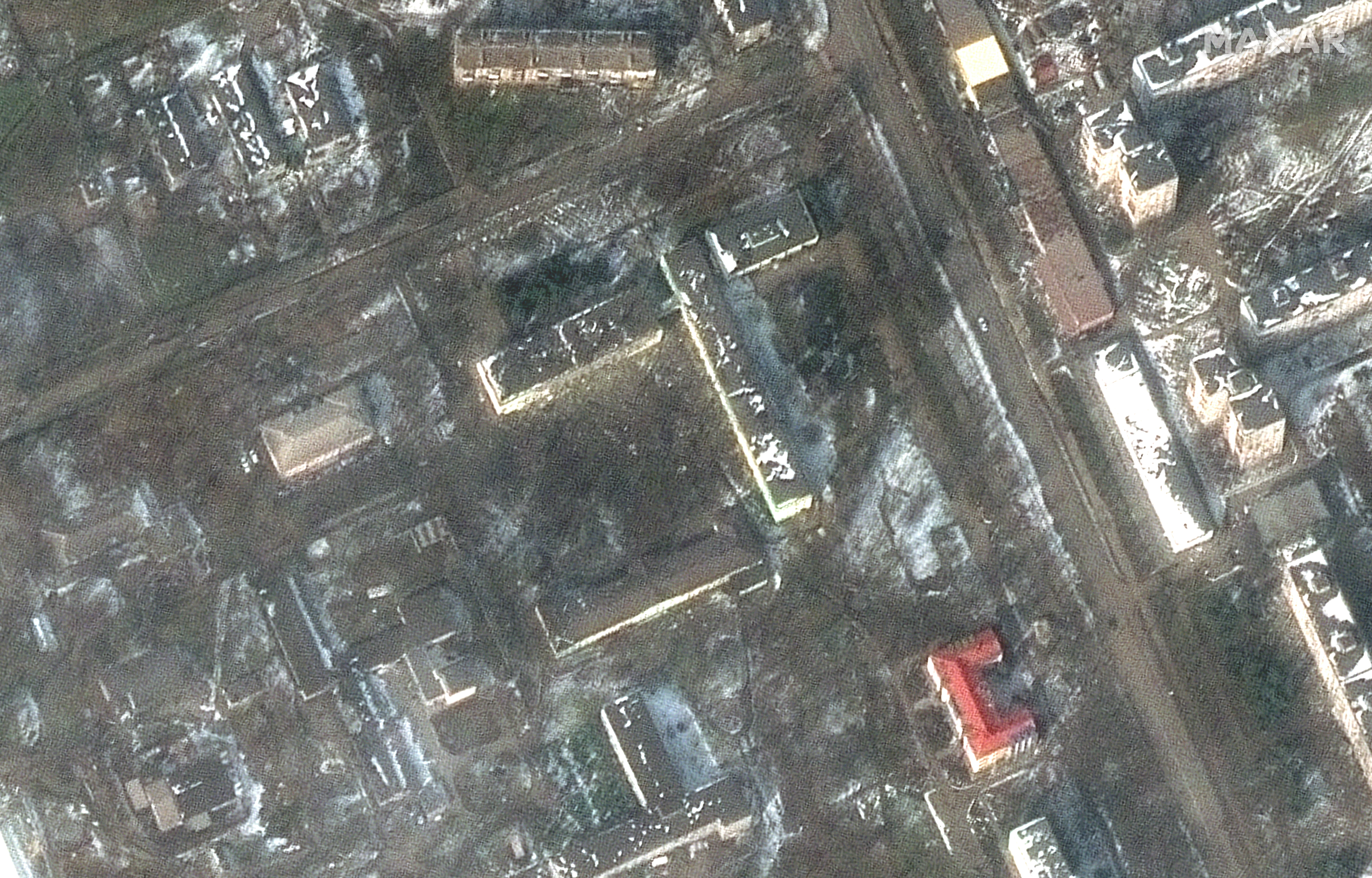 Осажденный Мариуполь сняли со спутника: фото разрушений